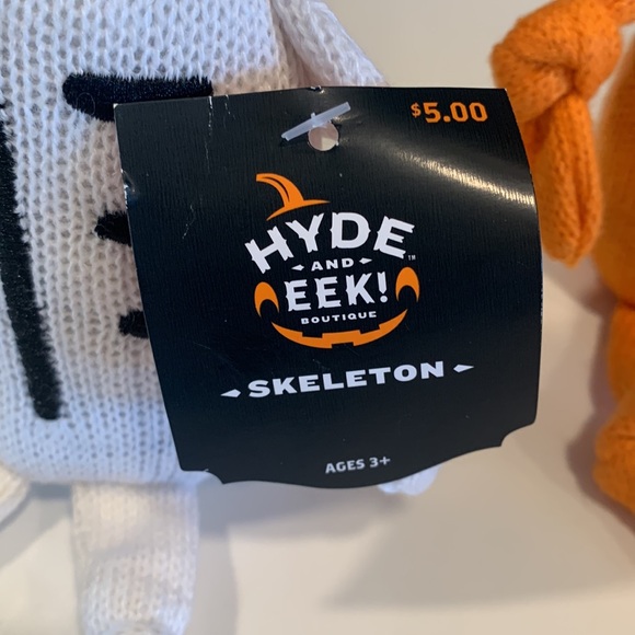 Hyde and Eek skeleton shelf sitter combo - Picture 4 of 4